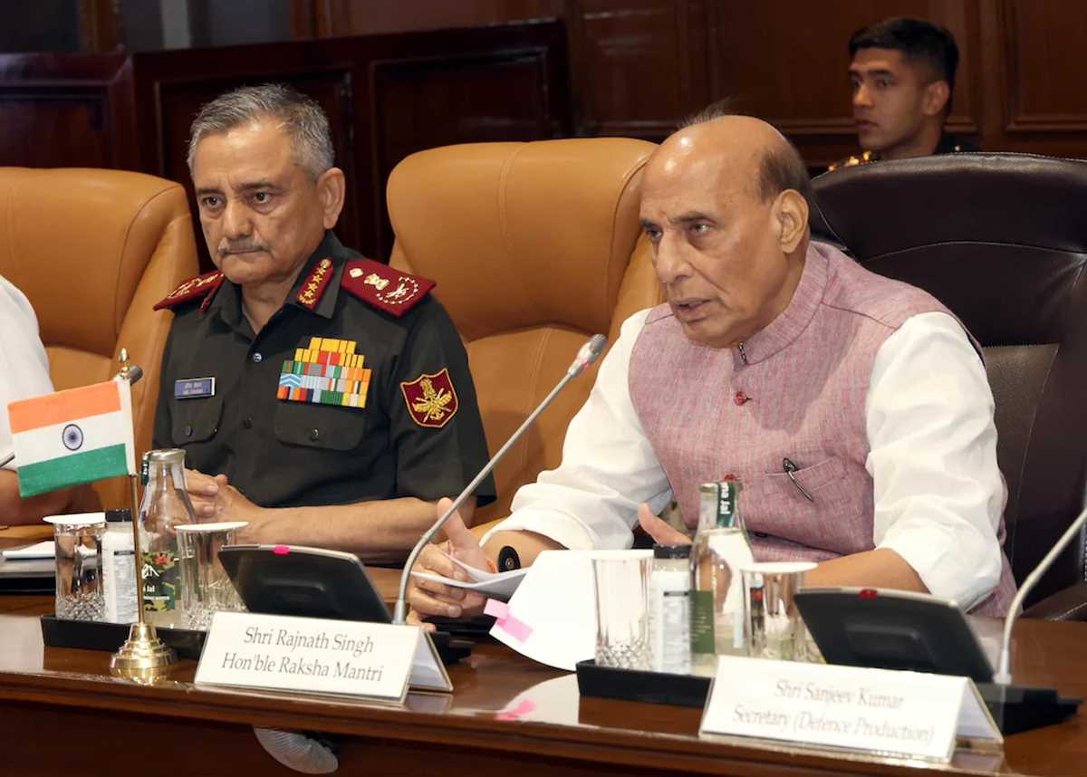 भारत अपनी संप्रभुता की रक्षा के लिए पूरी तरह तैयार, पाकिस्तानी हमलों के बाद रक्षा मंत्रालय का बयान